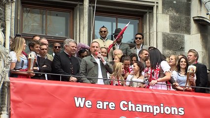 Ribéry massacre la chanson Les Champs-Élysées