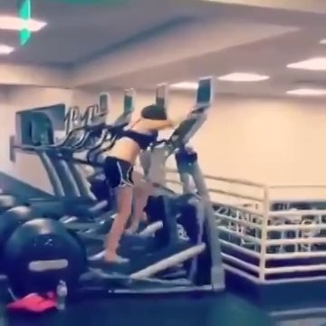 Скоро лето, тем временем во всех тренажёрных залах страны