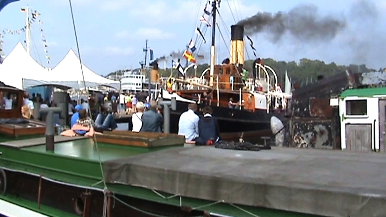 Dampflok und Dampfschiffe Flensburger Dampfrundum 2013