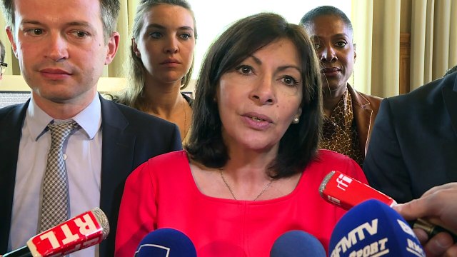 Paris-2024: Hidalgo promet des bains dans la Seine en cas de JO