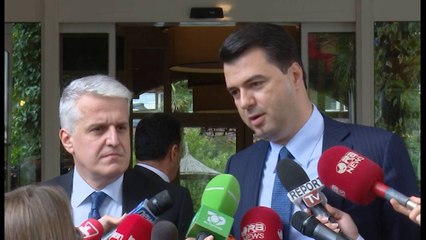 MAJKO ME BASHEN FLASIN PER ASAMBLENE PARLAMENTARE TE NATO,SHMANGIN KOMENTET LAJM