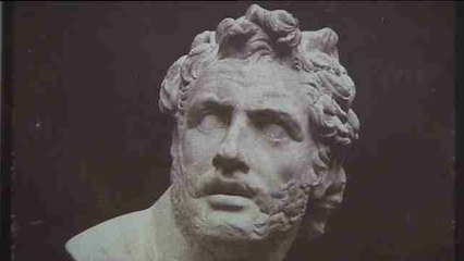 "Copiado por el sol" muestra el primer libro de fotografía del arte español