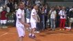 Pio e Amedeo giocano a calcio tennis contro Totti e De Rossi col Super Santos