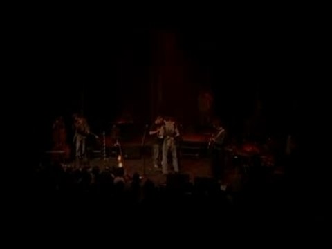 Manu Chao with Les Ogres de Barback - Bienvenido à Tijuana