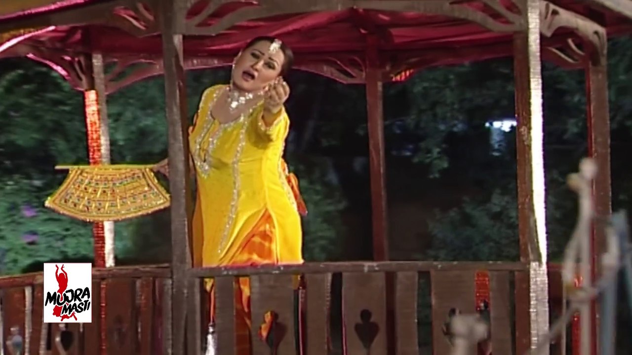 NARGIS MUJRA - GOTE DIYAN PAKIYAN - PAKISTANI MUJRA DANCE