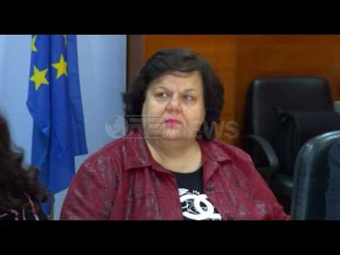 Prodhimet bujqësore - Panariti: Analiza në laboratorët shqiptarë dhe të BE-së- Ora News