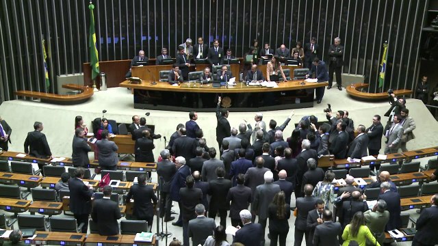Deputados protestam contra Waldir Maranhão