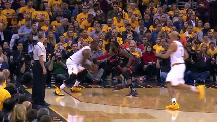 LeBron James Slams Down the Tomahawk Dunk