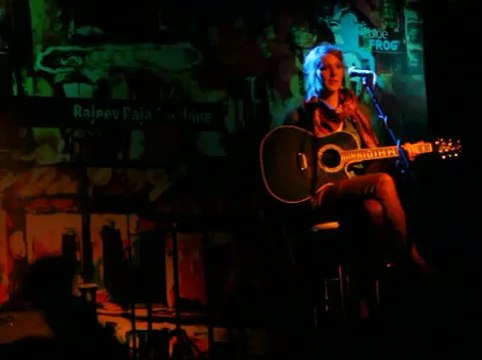 Tanya Wells (British girl) - sings Urdu Qawali ' Mun Kunto Maula ' in URDU/HINDI