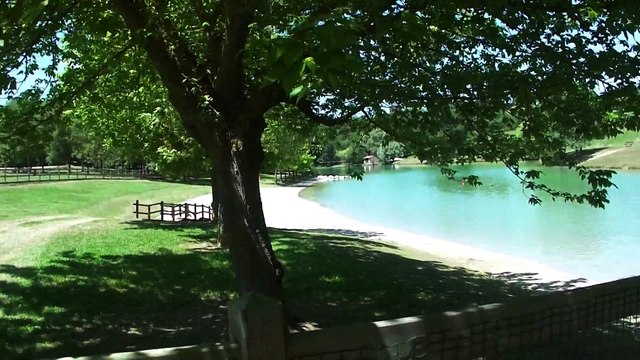 Midi-Pyrénées. Le lac de Caraman plage , Lilou et la glacière... (Hd 1080)