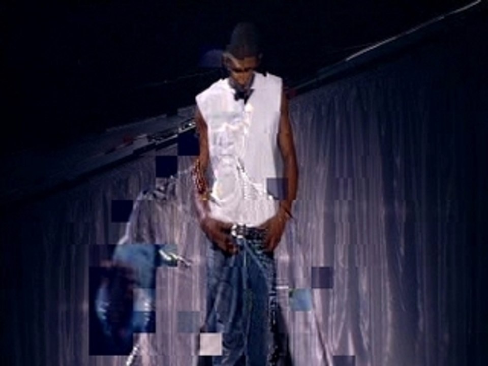 Usher live dance