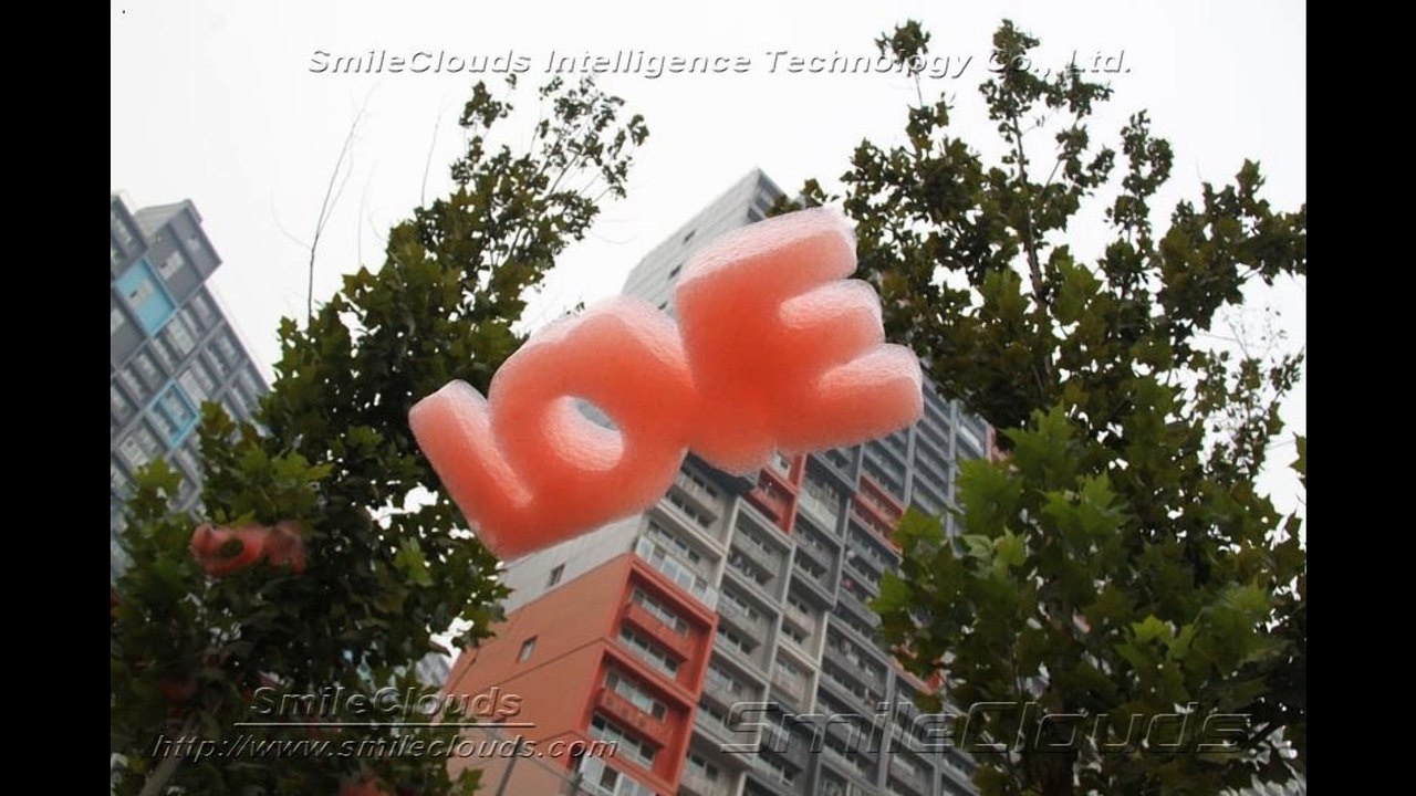 2016 New product creating various shapes of clouds floating up to the sky