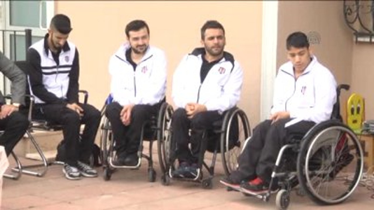 Engelli Basketbolculardan Özel Öğrenciler İçin Gösteri Maçı