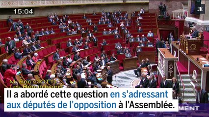 Bernard Cazeneuve apporte son "soutien total" aux policiers