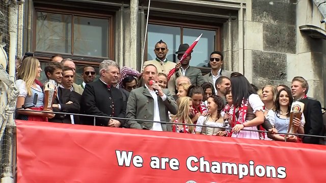 Le joueur de foot Ribéry chante Les Champs-Élysées de Joe Dassin