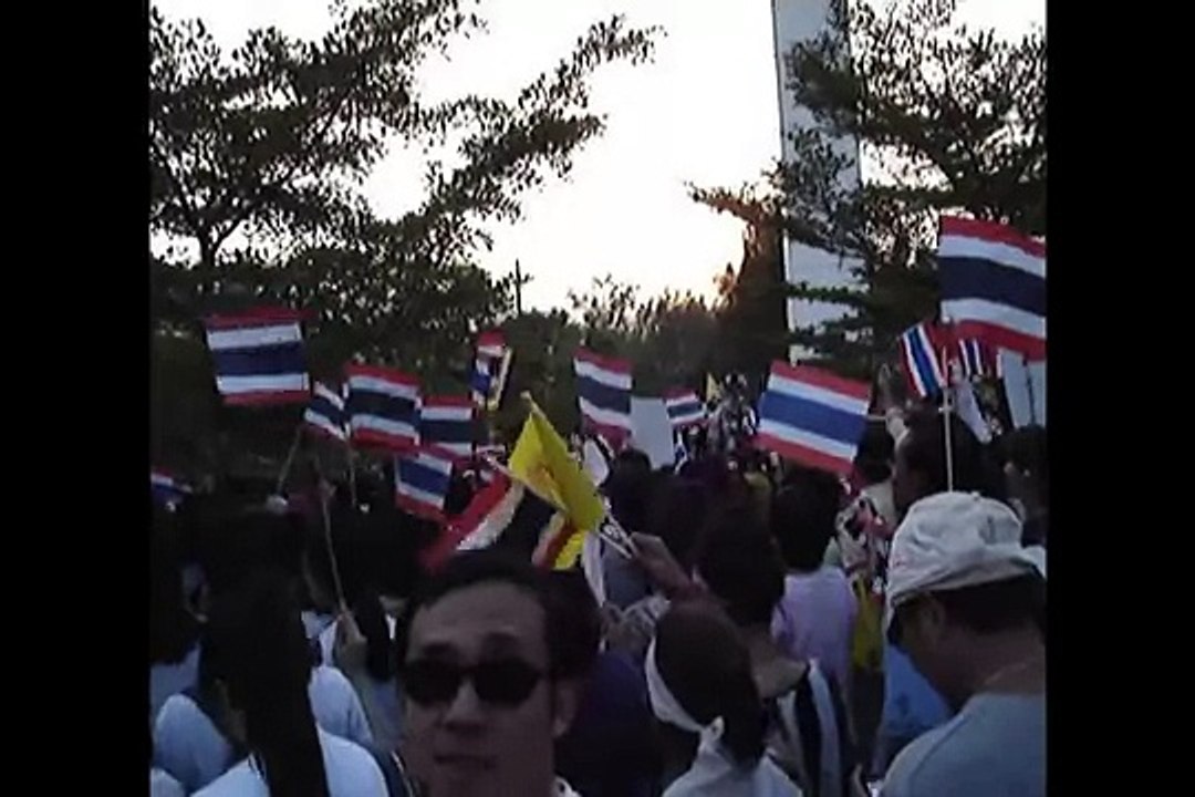 Thailand national anthem, JJ market, BKK, April 24, 2010