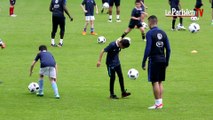 Euro 2016 : les Bleus jouent aux entraîneurs pour les enfants