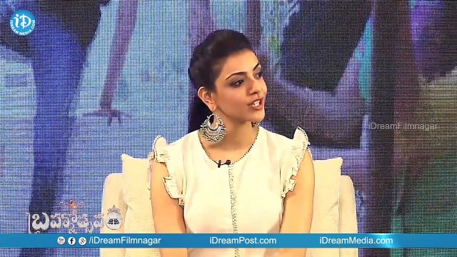 Samantha Interviewing Mahesh Babu And Kajal Aggarwal About Brahmotsavam