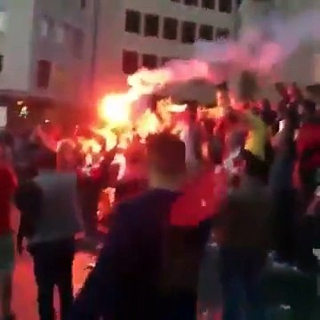 You'll Never Walk Alone Liverpool Fans in Basel 18-05-206 HD