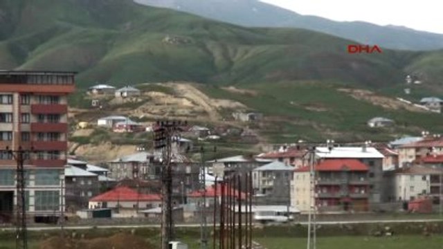 Yüksekova'da Zarar Tespiti Öncesi Muhtarlarla Toplantı
