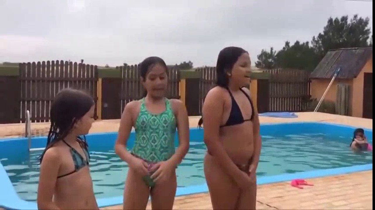 Pool challenge BFF in farm park. | HD