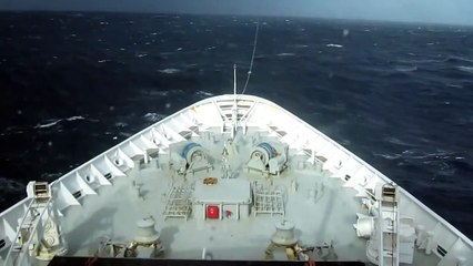 Crazy Monster Wave Hits Ship In Front!