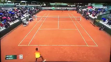 Le Français Hemery marque un point de dingue pendant les qualifications de Roland Garros