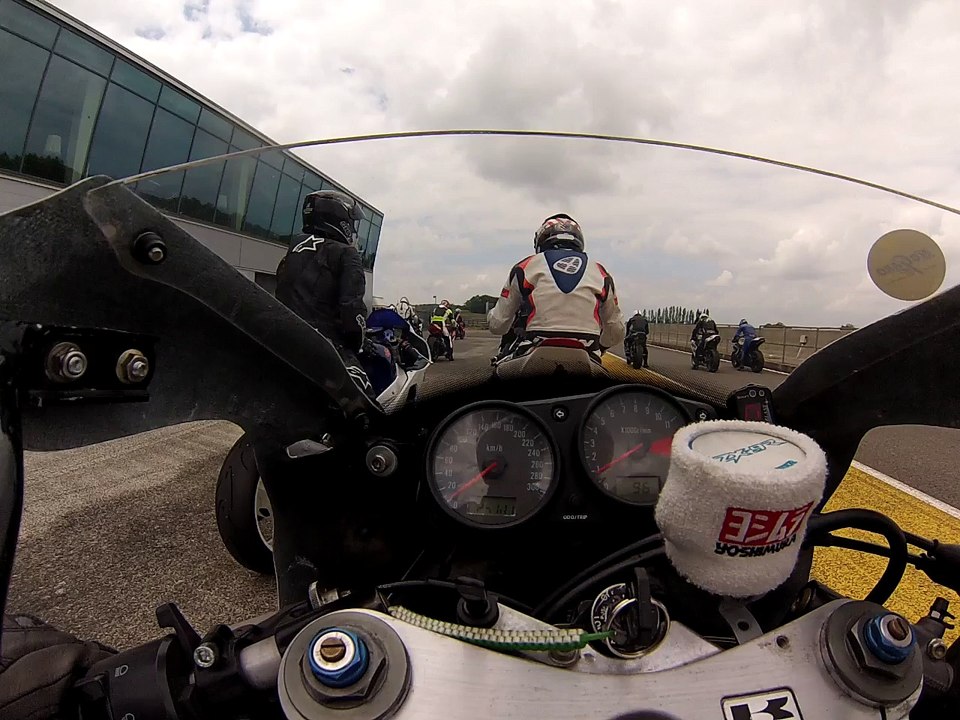 Avec Pierre et Damien à Nogaro le 16 Mai 2016 à 14h20