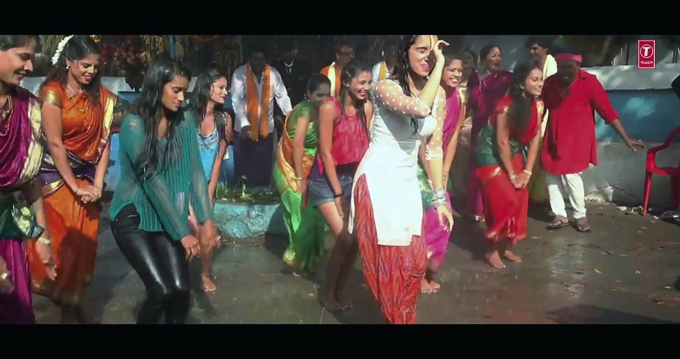 BAAGHI Bloopers, Tiger Shroff, Shraddha Kapoor, Sabbir Khan,baaghi behind the scenes,baaghi shooting,shooting of baaghi,