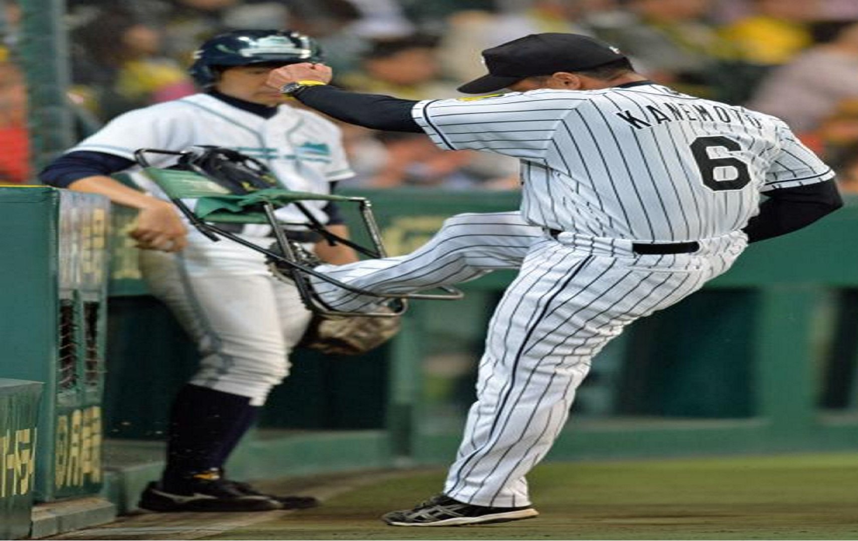 金本監督が鳥谷のプレーにブチ切れ プロ野球じゃない 動画 Dailymotion