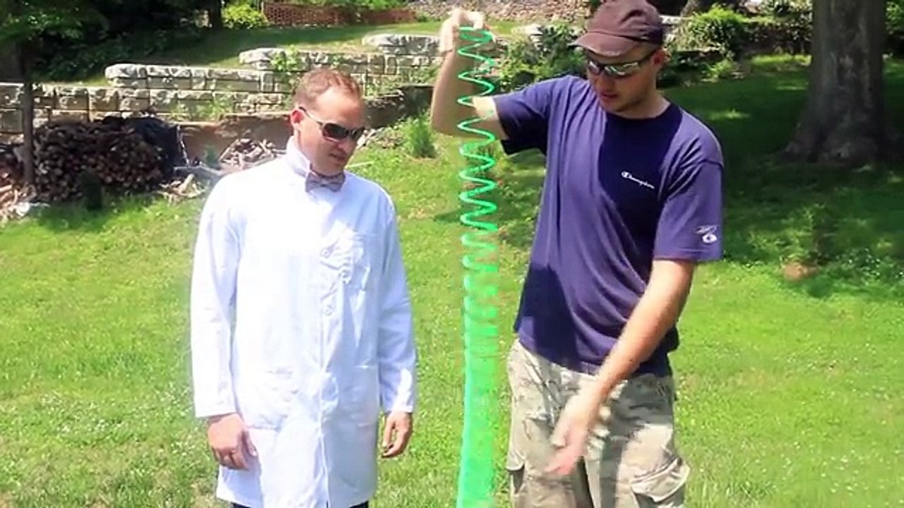 Hypnotizing Slinky Discovery   Slow Mo Lab (2)