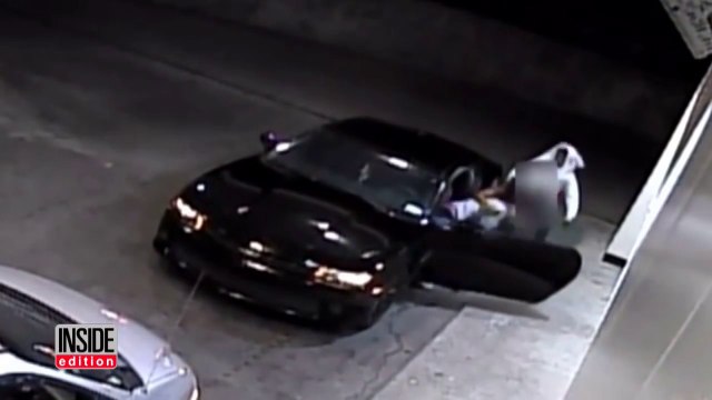 Cette va refuse de se faire carjacker et va virer les voleurs de voitures