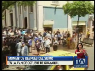 Momentos después del sismo en la Av. 9 de octubre de Guayaquil