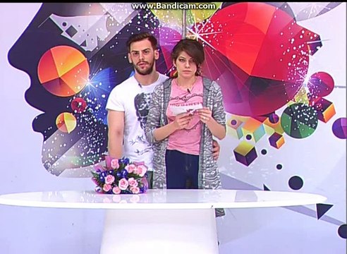 Adriana si Valentin primesc flori 18.05.2016 mpfm 5