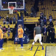 Stephen Curry's pregame warmup before Western Conference Finals Game 2