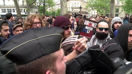 Policías franceses protestan contra el "odio" en su contra