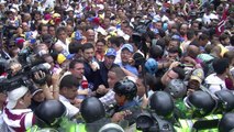 Venezuela: Bajo excepción, nuevo bloqueo a marcha opositora