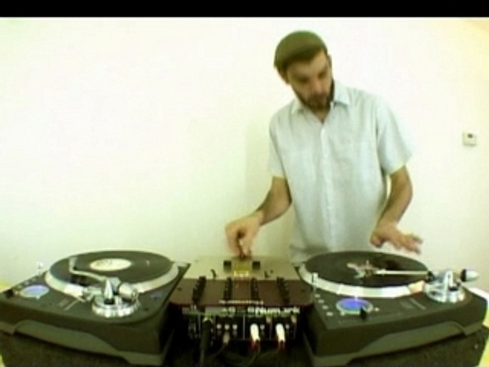 Birdy Nam Nam's Phone Game - Dj Pone Scratch routine