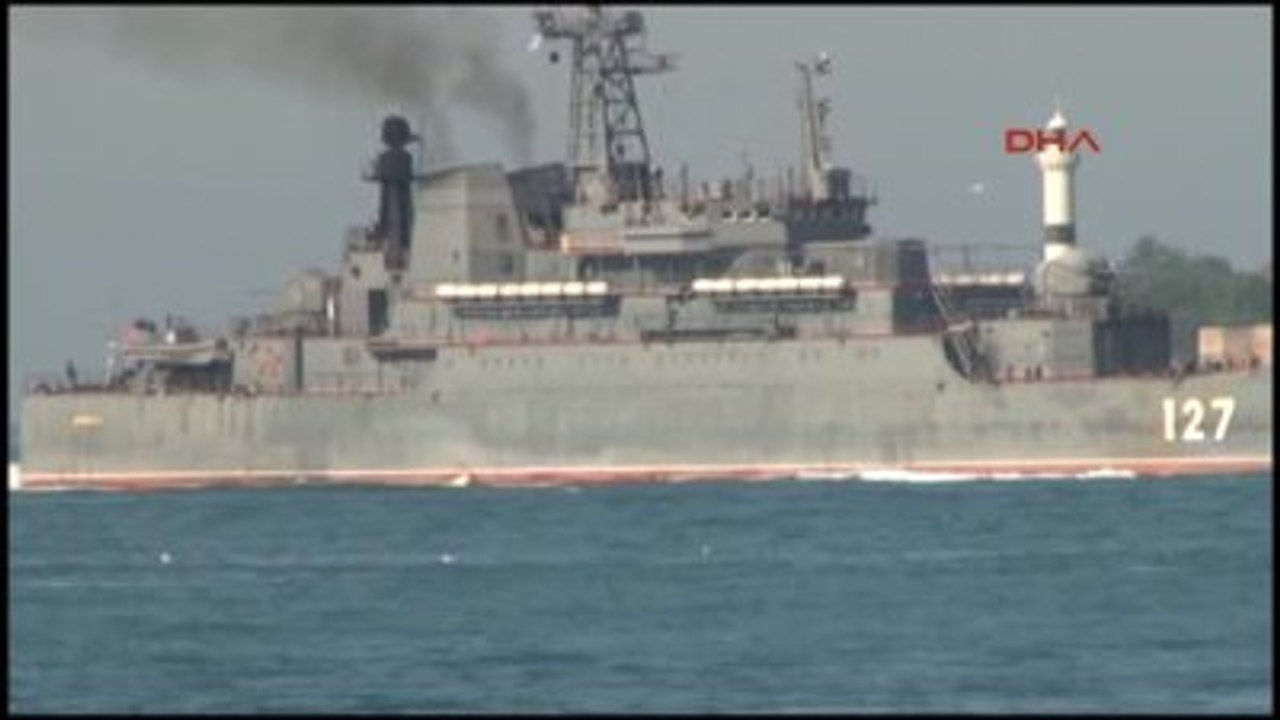 Rus Donanmasına Ait İki Gemi Boğazdan Ardarda Geçti