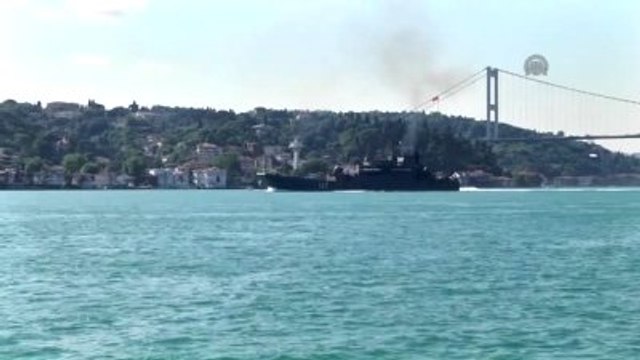 Rus Savaş Gemileri İstanbul Boğazı'ndan Geçti
