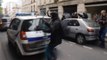 Manifestation des policiers : une voiture de police attaquée par des casseurs