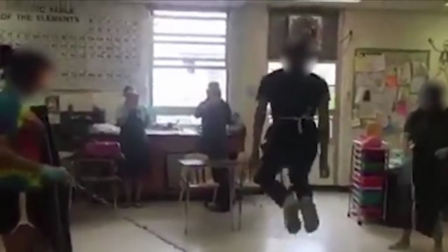 Faire de la corde à sauter en cours avec des intestins !