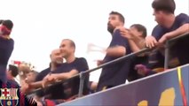 Gérard Pique trolls Ronaldo - Pique mocks Ronaldo's Calma Calma Barcelona Victory Parade 2016