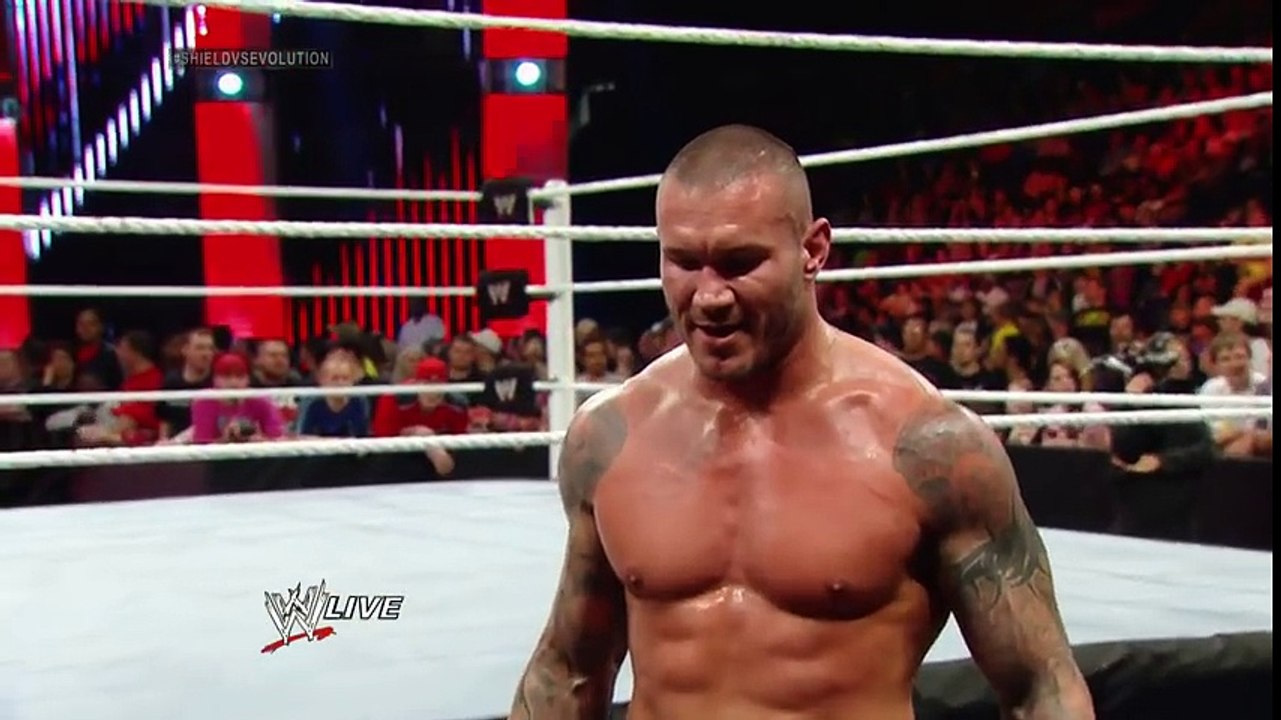 Roman Reigns vs