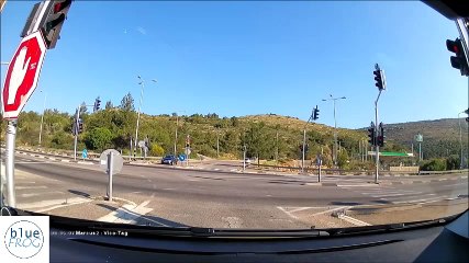 Stupid Car Drivers Compilation 2016