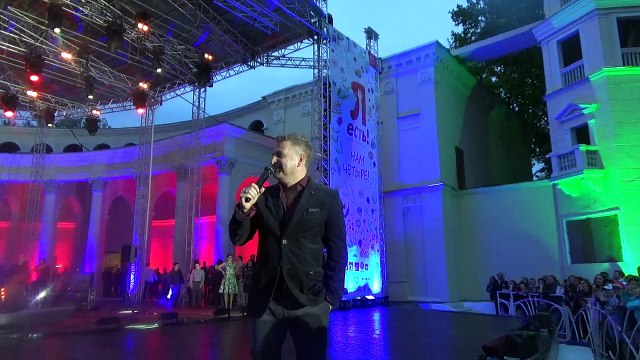 Леонид Агутин - Парень темнокожий,Аэропорты и Плакать не серьёзно