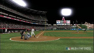 MLB 09 The Show Home Run off the Foul Pole