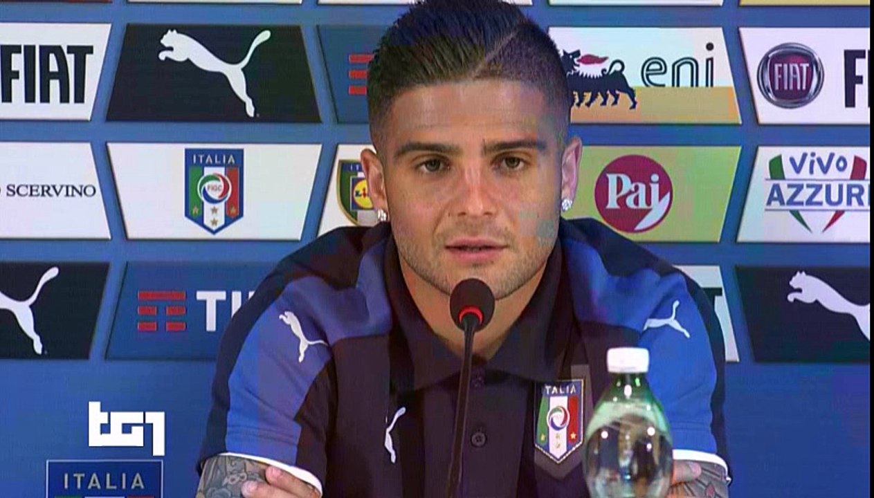 Flavio Insinna in collegamento video con il TG1 per parlare de "Il Grande Match" su Rai 1 - 10/06/2016
