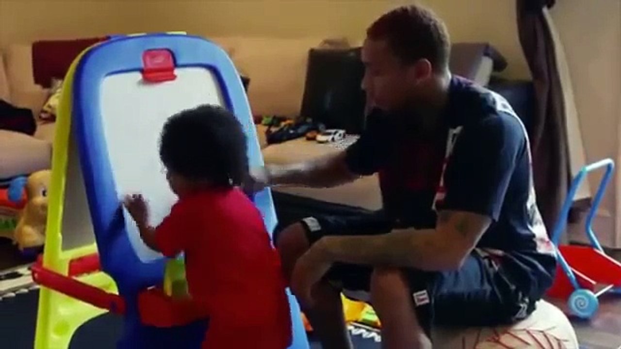 Chris Brown painting King Cairo s Tyga s son room.mp4