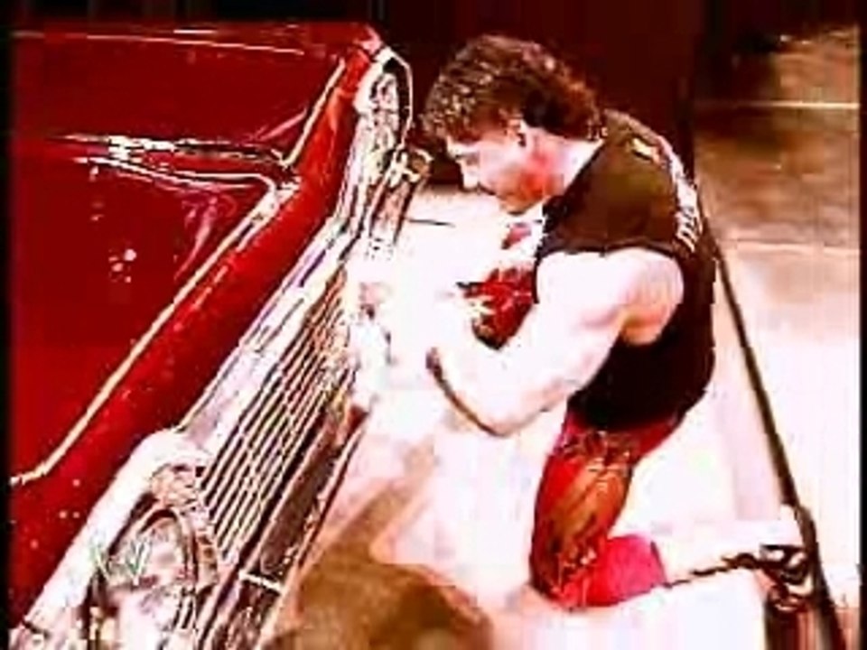 Video eddie guerrero entrance